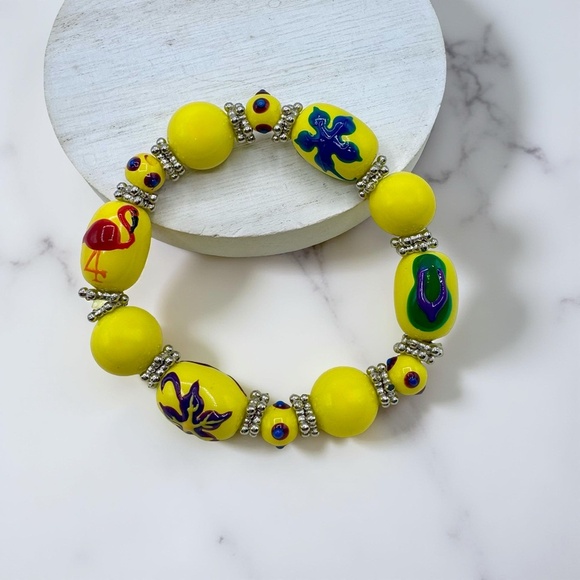 Flamingos & Flip-flops Beaded  Beach Bracelet in yellow - Picture 1 of 6